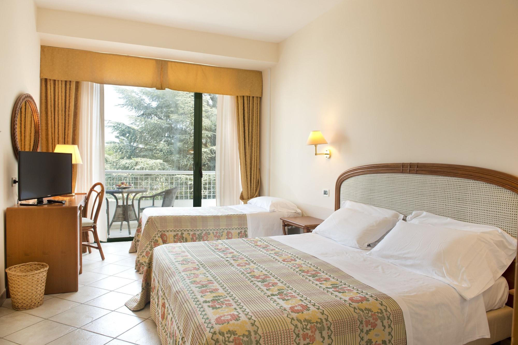 Hotel Sierra Silvana Selva Di Fasano Eksteriør billede